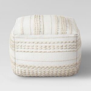 Lory Neutral Pouf